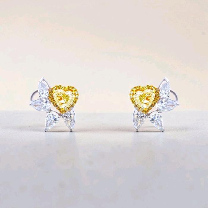 Heart Yellow Diamond Earring 18K / Anting Berlian Kuning Berbentuk Hati 18K / Diamond Jewelry / 2AB26000VLR