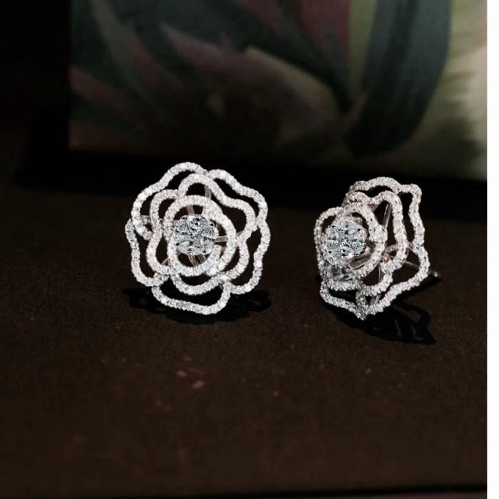 Camelia Diamond Earring 18k white gold Diamond Jewelry