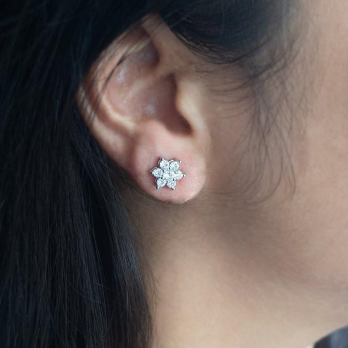 Diamond Flower earring 18k-Diamond Jewelry