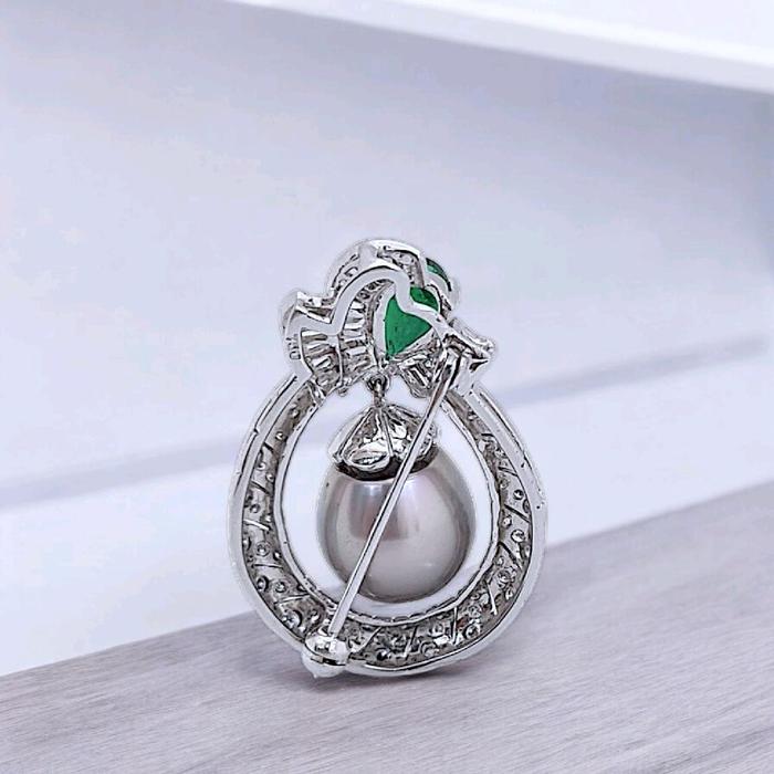 Pearl Diamond Bross 18K / Diamond Jewelry