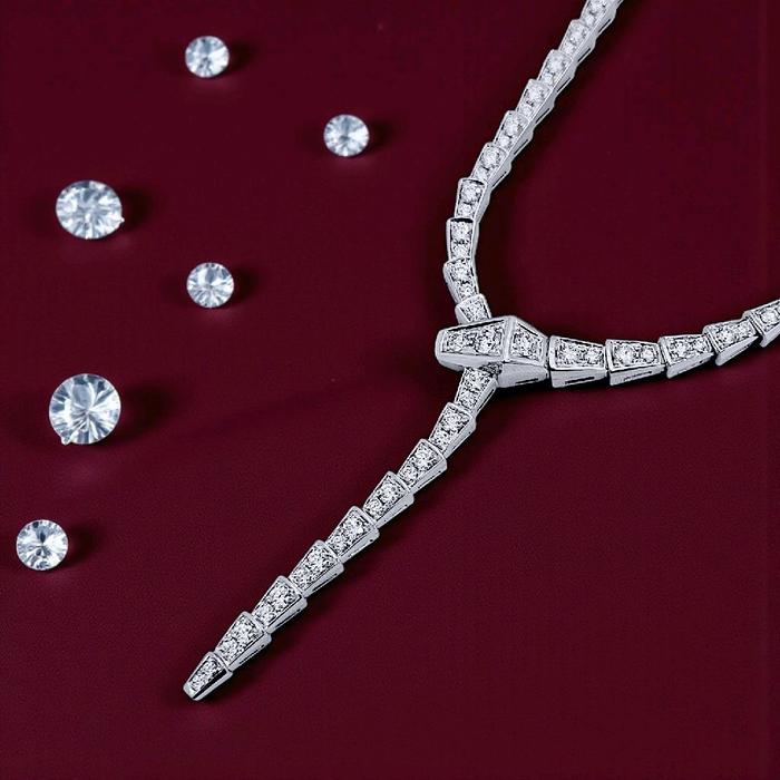 Ulo Serpenti Medium Diamond Necklace 18K / Kalung Berlian Ulo Serpenti Medium 18K / Diamond Jewelry 19KBD171400RB-HT