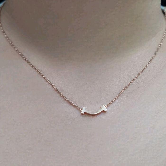 Small Smile Necklace 18K / Diamond Jewelry 394KBD266RY