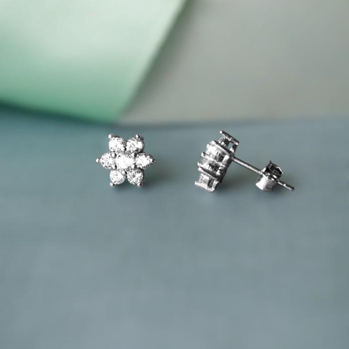 Diamond Flower earring 18k-Diamond Jewelry