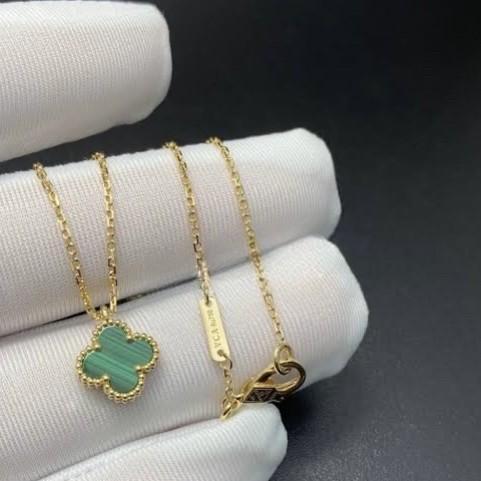 Sweet alhambra VCA gold 18 K Diamond Jewelry