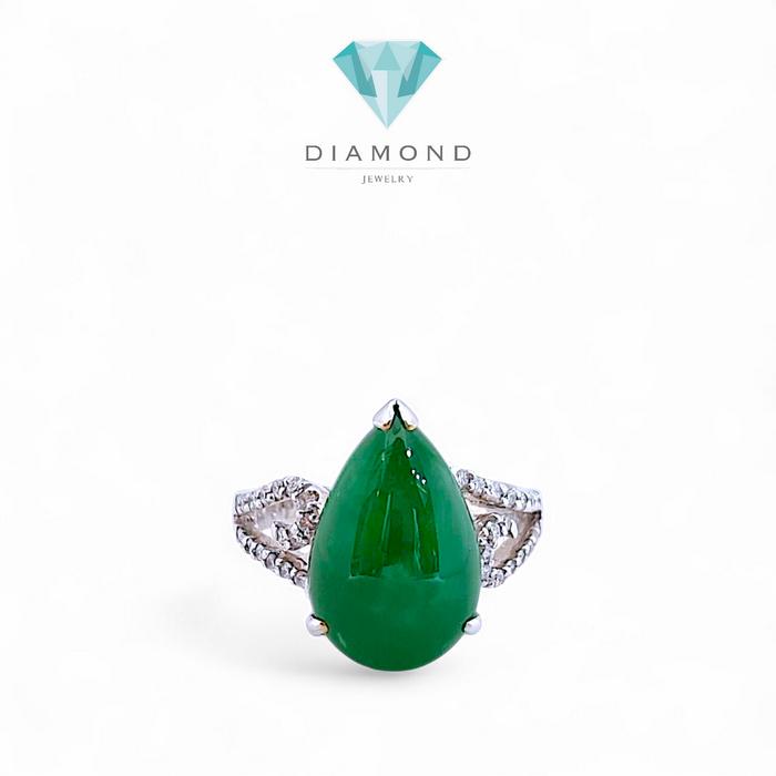 Giok Diamond Ring 18K / Diamond Jewelry