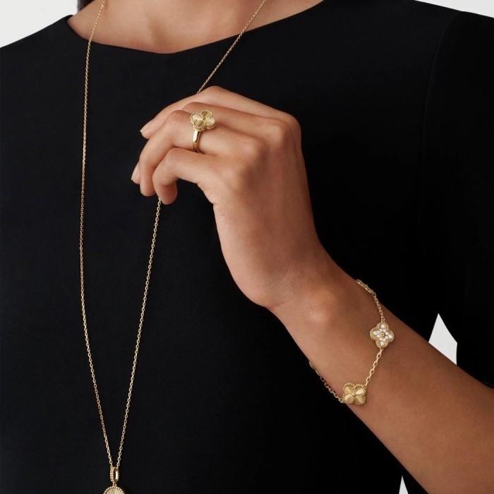 Vca gold diamond bracelet 18k-Diamond Jewelry