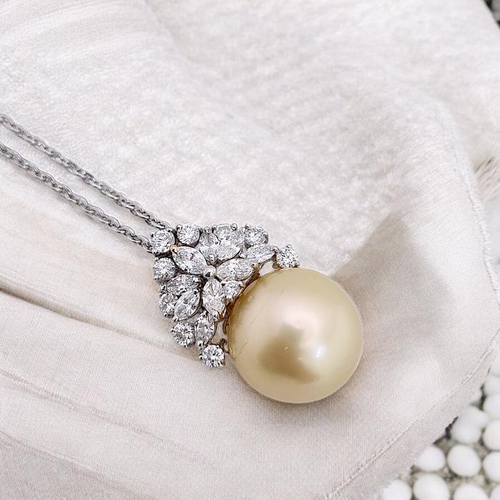 Liontin Pearl Diamond 18K / Diamond Jewelry