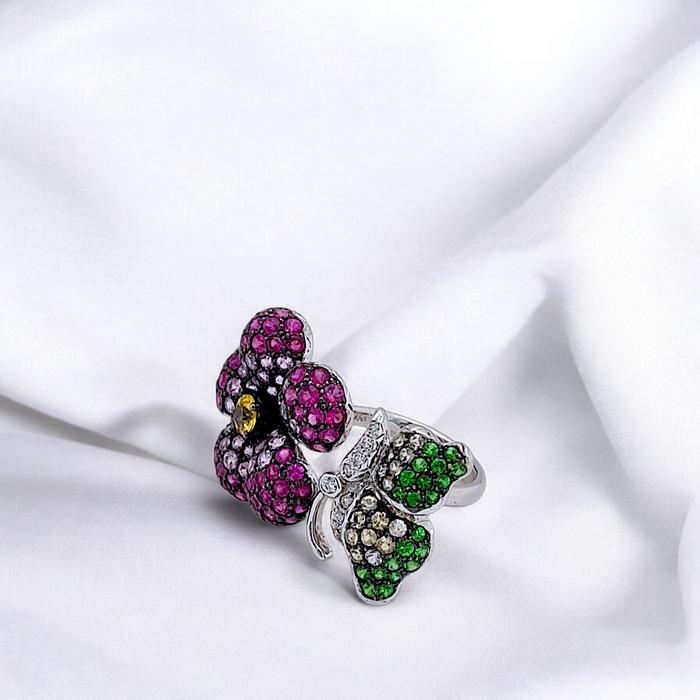 Flower Ruby Diamond Ring 18K / Diamond Jewelrg