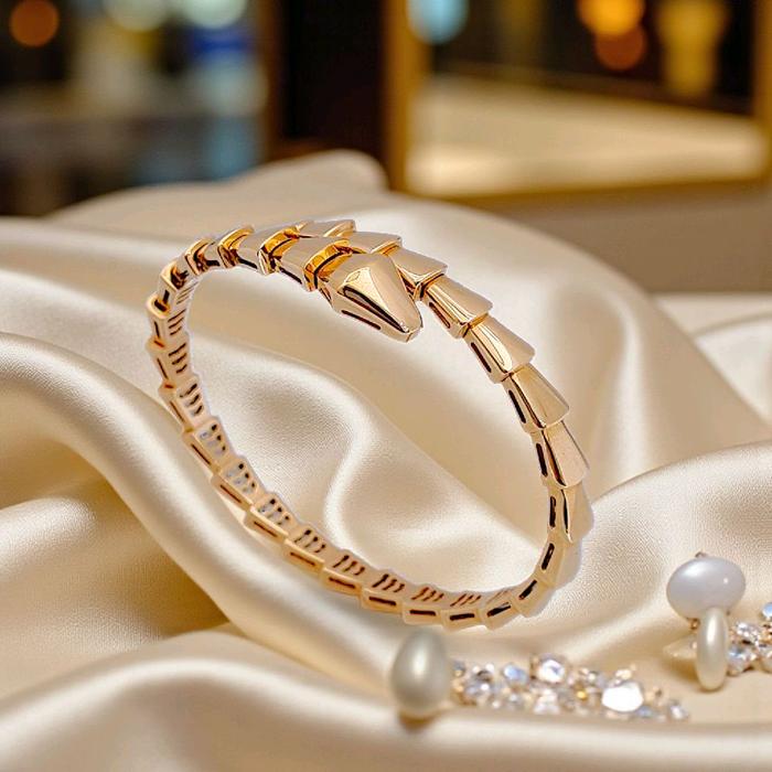 Ulo Serpenti Bracelet 18K / Gelang Ulo Serpenti 18K / Diamond Jewelry 405GBD2077RY-HT