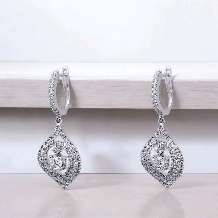Diamond Earring klip spade solitaire18K / Diamond Jewelry