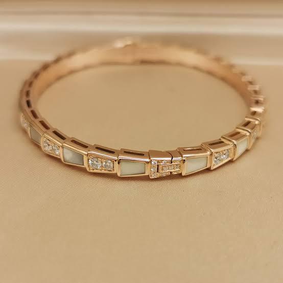 Ulo sisik mop bracelet diamond bangle/ gelang emas sisik mutiara berlian emas 18k- Diamons Jewelry