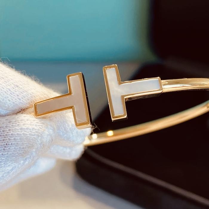 T bangle with mother of pearl and 18K rose gold Diamond Jewelry