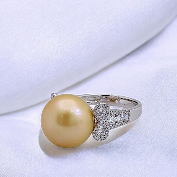 Pearl Diamond Ring 18K / Diamond Jewelry