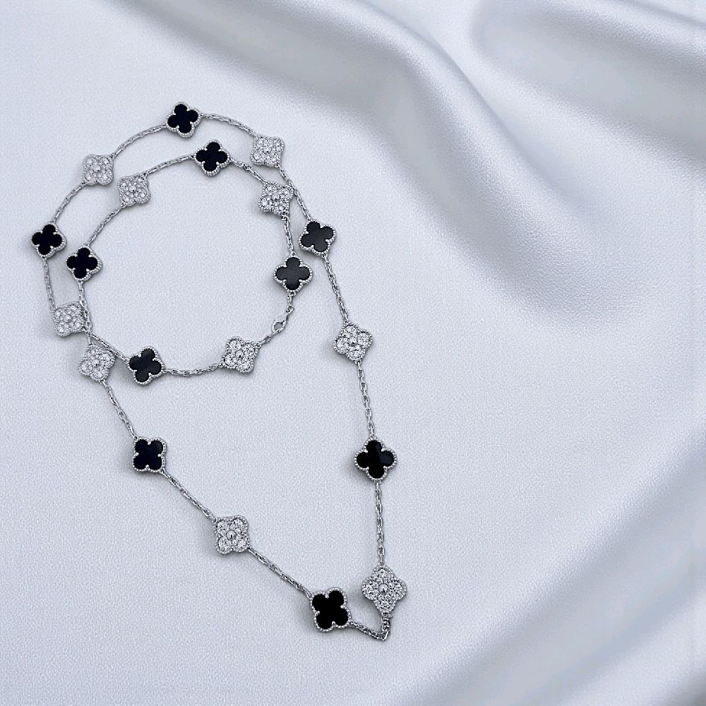 Magic Clover Diamond Onyx Necklace 18K / Kalung Berlian Onyx Clover Magic 18K / Diamond Jewelry 119KBD820000AB HT