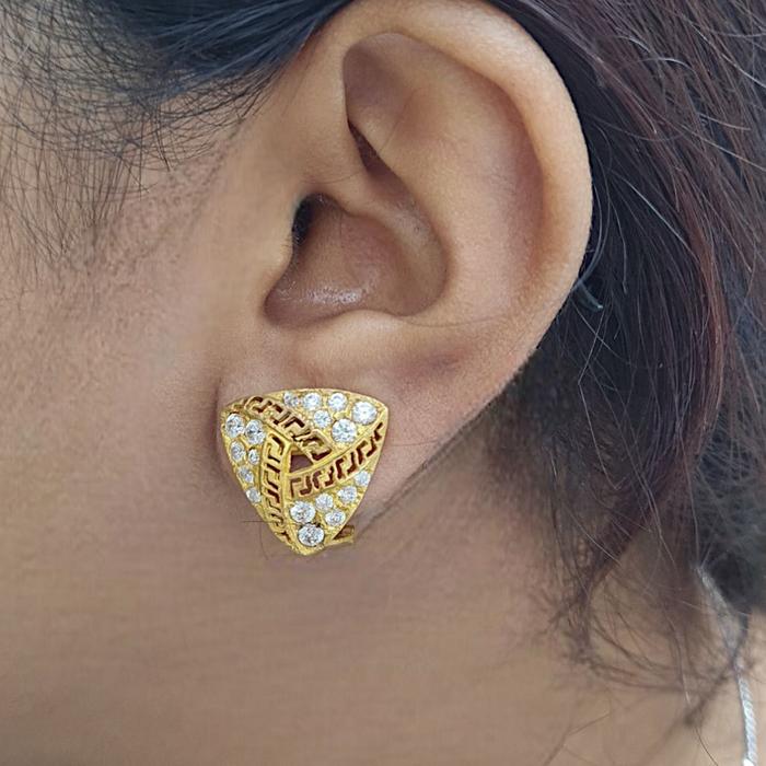 Anting Mas Segitiga 23K-Diamond Jewelry