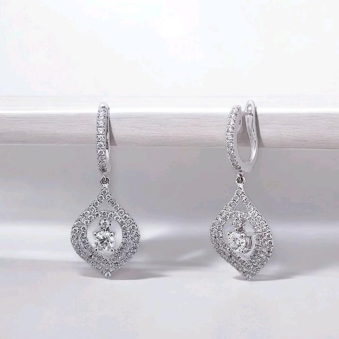 Diamond Earring klip spade solitaire18K / Diamond Jewelry