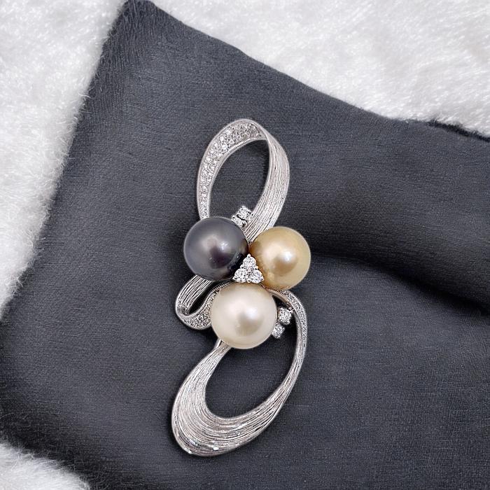 Clip Pearl Tri Color Diamond 18K / Diamond Jewelry