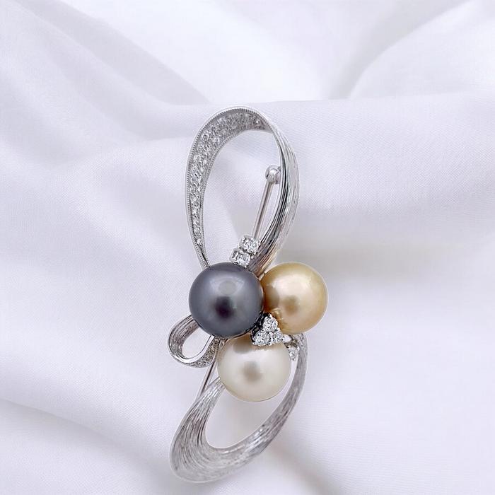 Clip Pearl Tri Color Diamond 18K / Diamond Jewelry