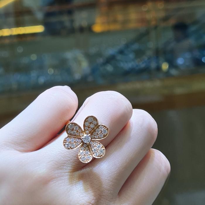 Flower With Diamond Ring 18K / Diamond Jewelry-3CBD11900RB-HT