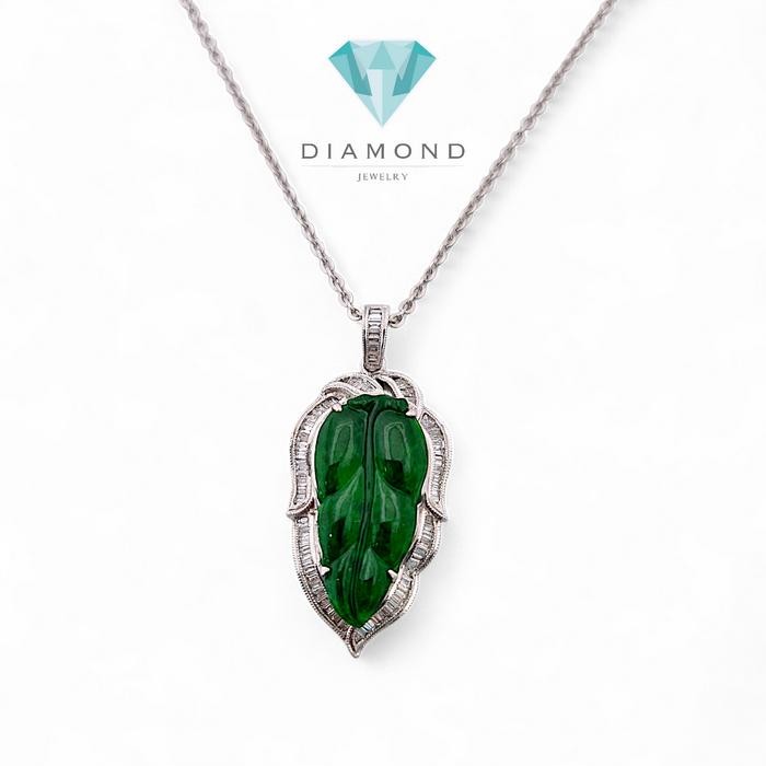 Giok With Diamond Liontin / Diamond Jewelry