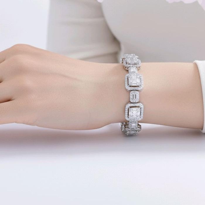 Baguette Diamond Bracelet 18K / Gelang Berlian Baguette 18K / Diamond Jewelry 401GB35700KVLS HT