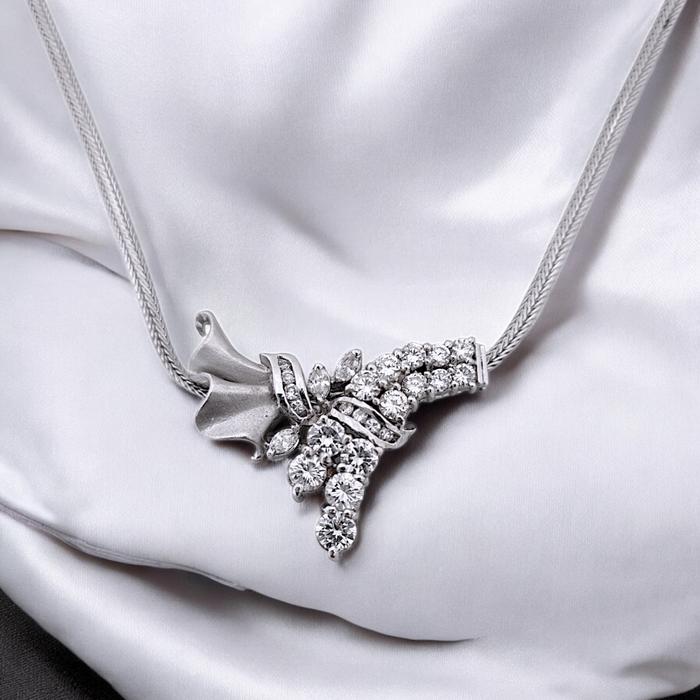 Flower Diamond Necklace 18K / Diamond Jewelry