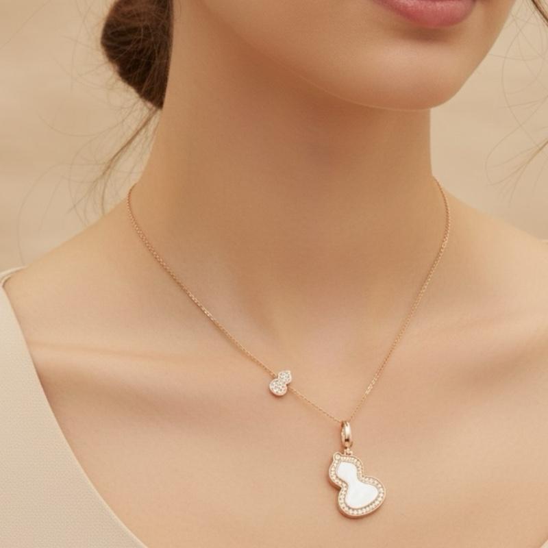 Wulu Diamond Pendant Mop 18K / Kalung Wulu Diamond 18K / Diamond Jewelry /426KBD9500RY