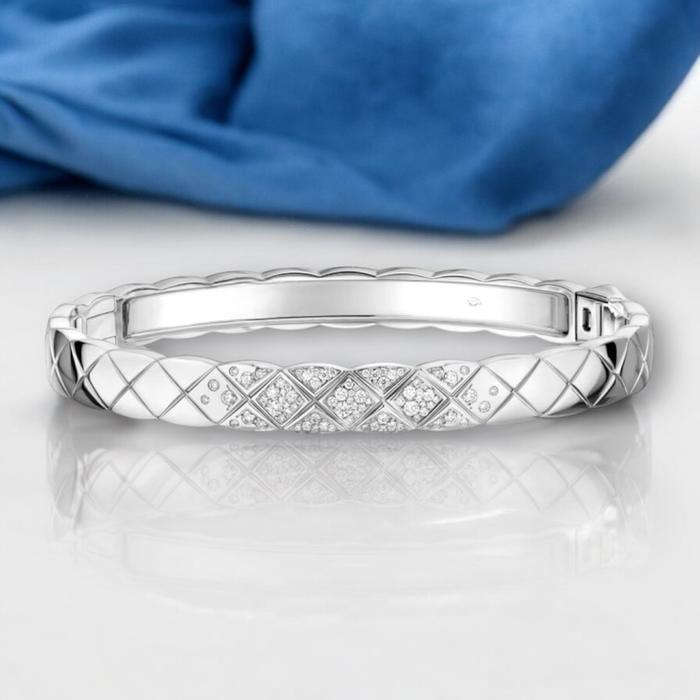 Quilt Medium Diamond Bangle 18K/Gelang Berlian Quilt 18K-Diamond Jewelry-407GBD12000LS-HT