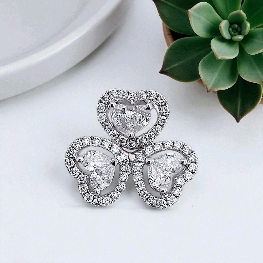 Tri Heart Diamond Pendant 18K / Liontin Berlian Tiga Hati 18K / Diamond Jewelry 399LB6700KVLS-HT