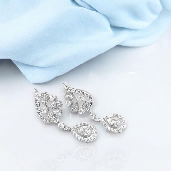 Anting diamond  Pear Fleur Bunga/Diamond Earring fleur 18k-Diamond Jewelry