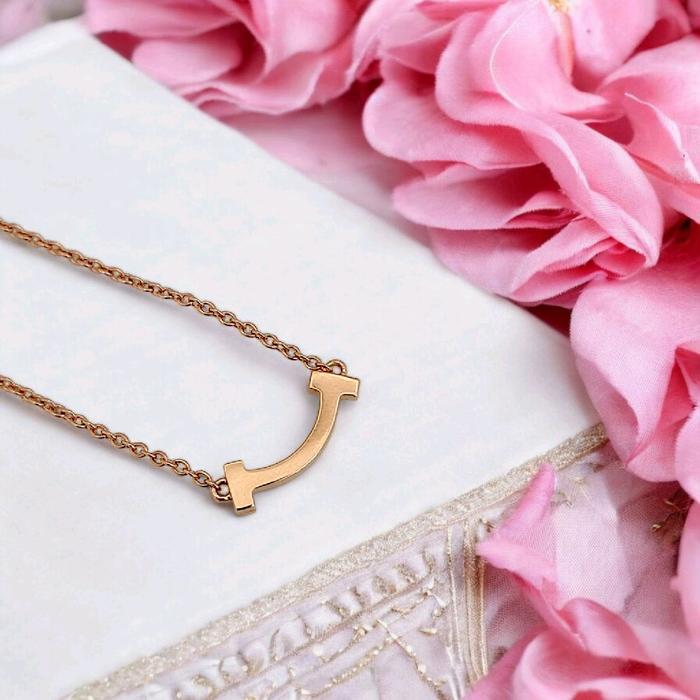 Small Smile Necklace 18K / Diamond Jewelry 394KBD266RY
