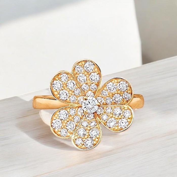 Flower With Diamond Ring 18K / Diamond Jewelry-3CBD11900RB-HT