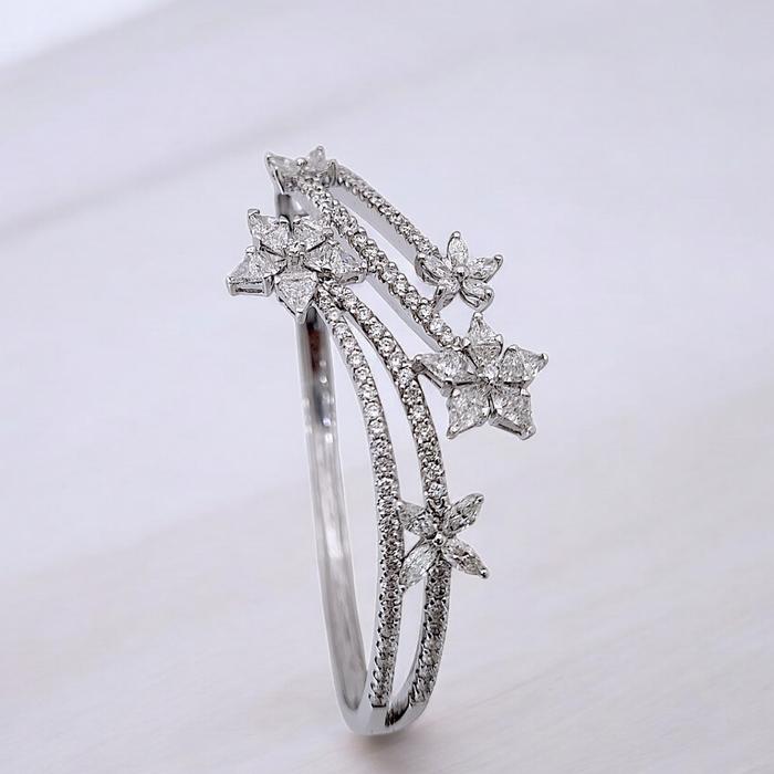 Star diamond Bangle- Diamond Jewelry - White 0303041