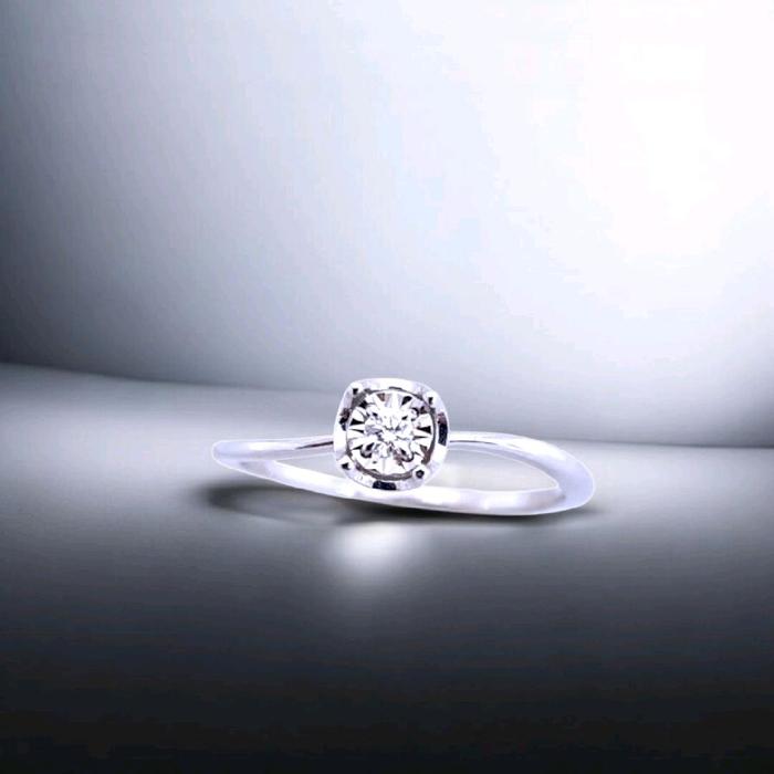 Solitaire Diamong Ring 18K / Cincin Berlian Solitaire 18K / 383CB24OLS