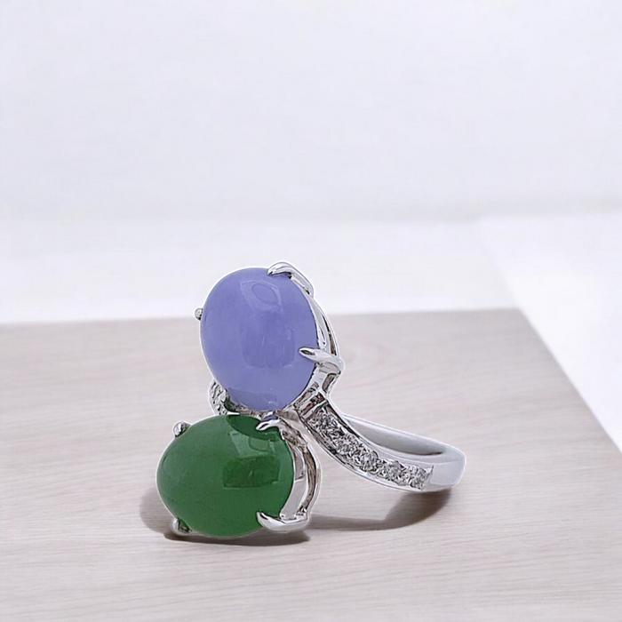 Giok Diamond Ring 18K / Diamond Jewelry