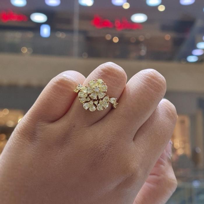 Flower Yellow Diamond Ring /Cincin Diamond 18K / Diamond Jewelry/Cincin Emas Berlian-19BCKV4835WP-HT