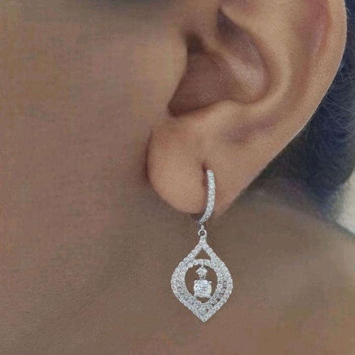 Diamond Earring klip spade solitaire18K / Diamond Jewelry