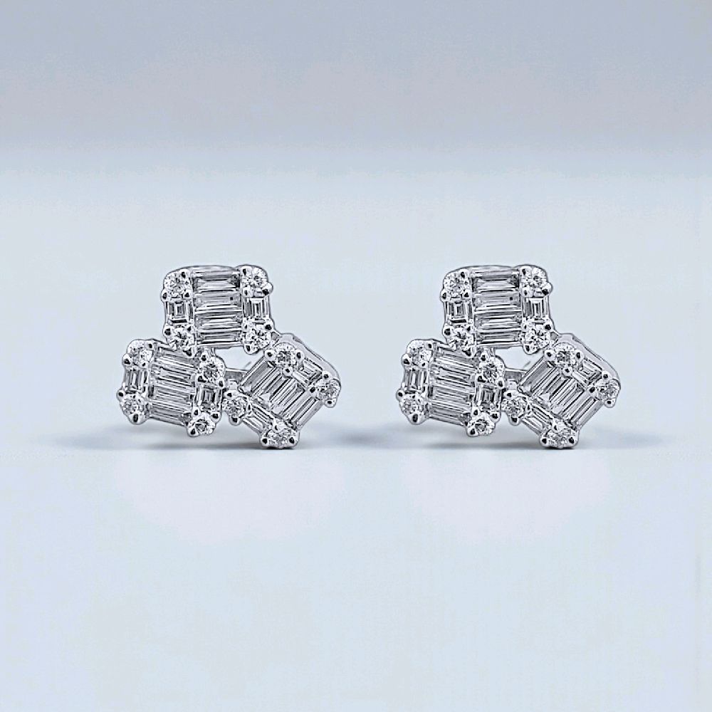 Tri Baguette Diamond Earring 18K / Anting Berlian Tiga Baguette 18K / Diamond Jewelry 398AB10200KVLS-HT