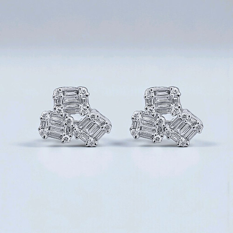 Tri Baguette Diamond Earring 18K / Anting Berlian Tiga Baguette 18K / Diamond Jewelry 398AB10200KVLS-HT