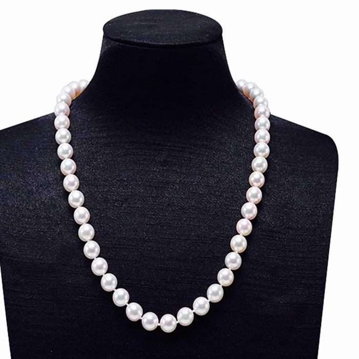 Pearl necklacle with 18 K Gold Diamond Jewelry