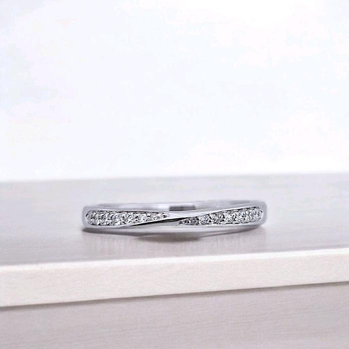 Diamond Ring 18K / Diamond Jewelry