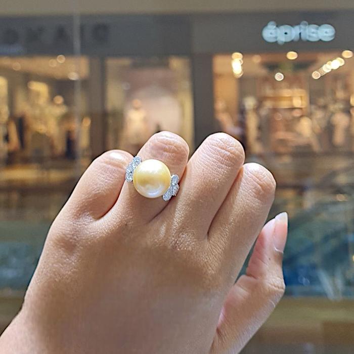 Pearl Diamond Ring 18K / Diamond Jewelry