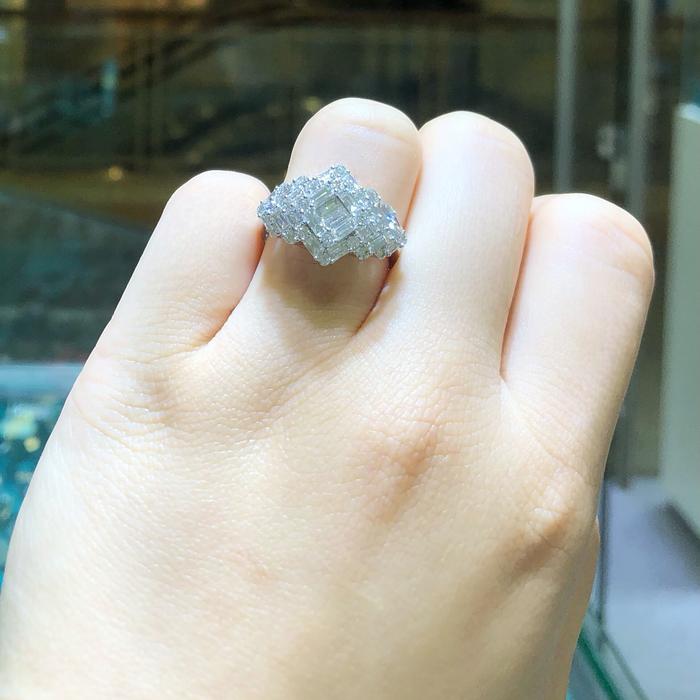 Baguette Diamond Ring/Cincin Berlian Baguette 18K