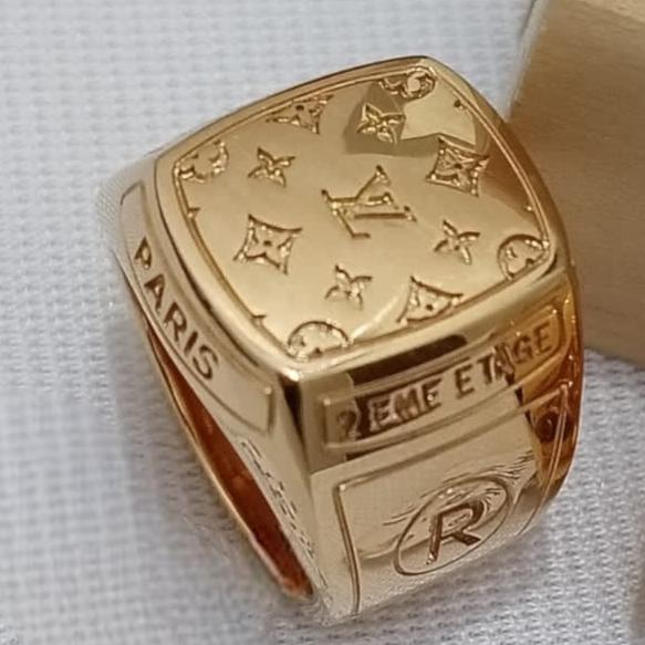 Signet monogram ring unisex 18k gold-Diamond Jewelry