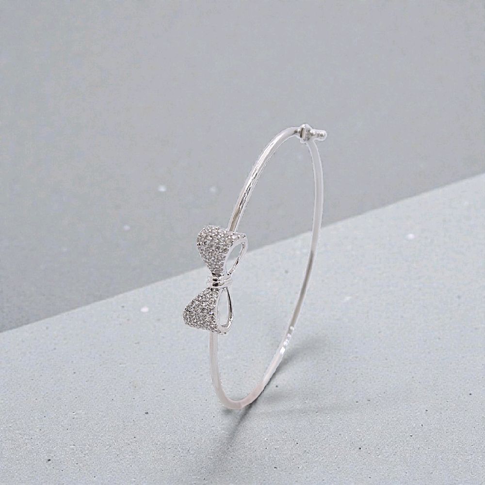Ribbon  White Gold  Bracelets 17K / Gelang Emas Putih Pita 17K / Diamond Jewelry / 476GMS411LS