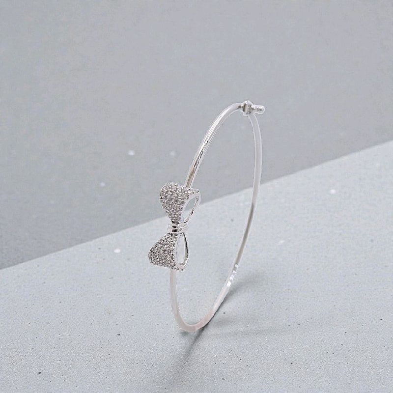 Ribbon  White Gold  Bracelets 17K / Gelang Emas Putih Pita 17K / Diamond Jewelry / 476GMS411LS