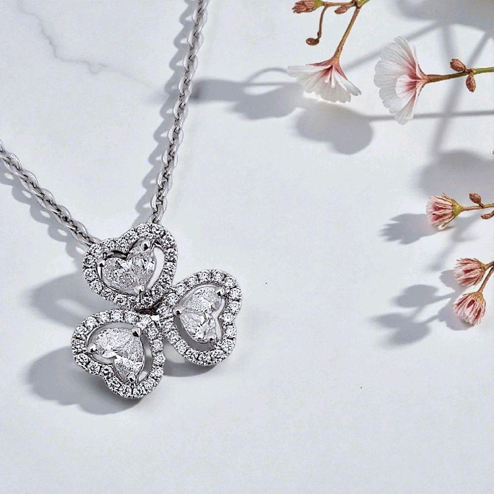 Tri Heart Diamond Pendant 18K / Liontin Berlian Tiga Hati 18K / Diamond Jewelry 399LB6700KVLS-HT