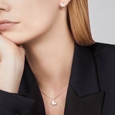 butterlfy clover  MOP sweet alhambra 18 K gold Diamond Jewelry