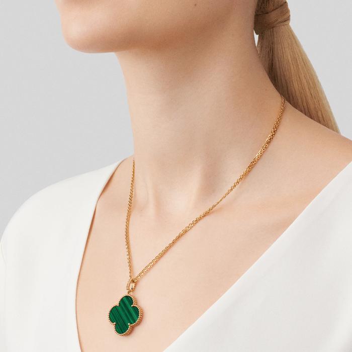 Vca Green Malachite Magic pendant necklace 18K gold -Diamond Jewelry