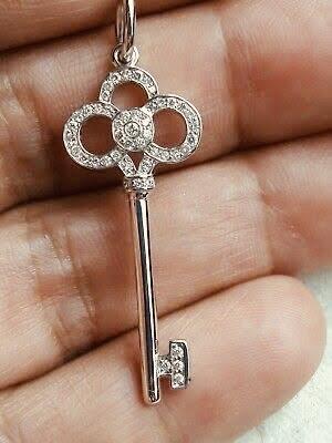 Key Pendant with Diamond and white hold 18 K Diamond Jewelry